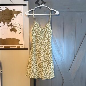 Princess Polly Green Floral Mini Dress with White Daisies